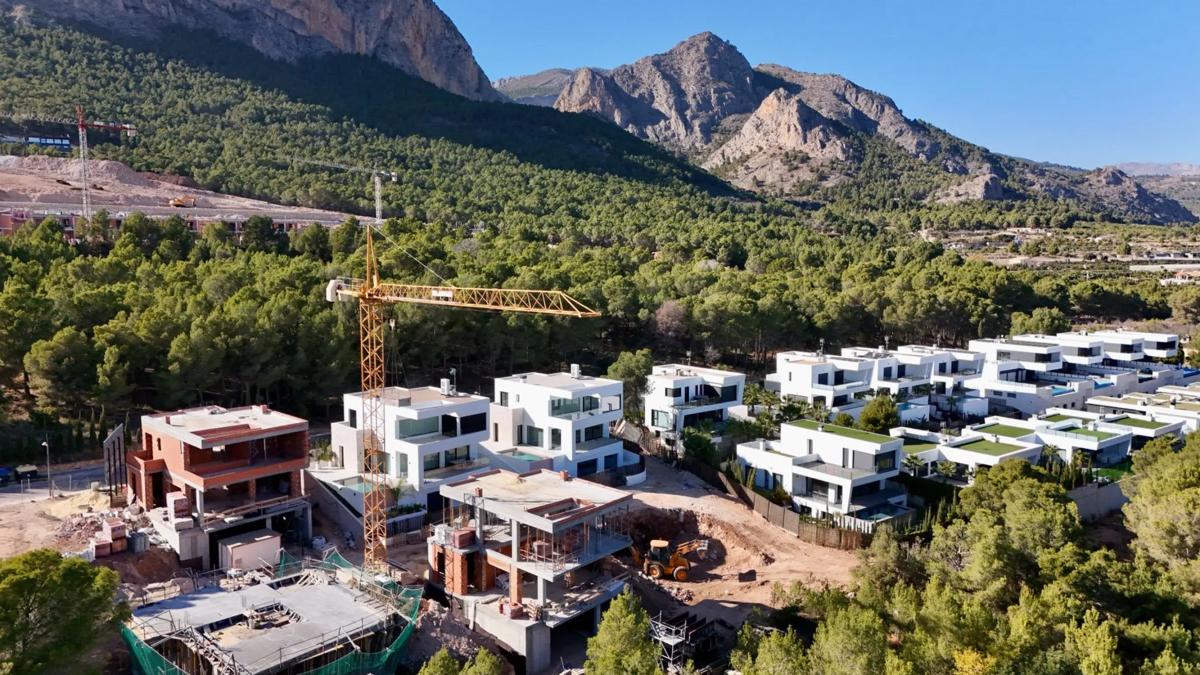 Продажа отдельного шале в  Calle Rei Jaume I, 33, Полоп photo 4