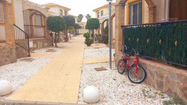 Chalet independiente en venta en Avenida Andalucía, 36, Polop
 photo 1