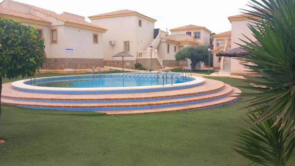 Chalet independiente en venta en Avenida Andalucía, 36, Polop
 photo 3