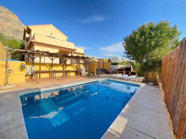 Independent chalet for sale in Calle Solana, Polop
photo 1