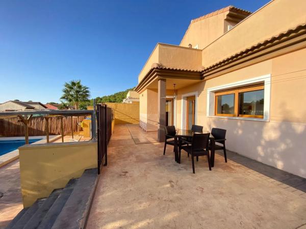 Independent chalet for sale in Calle Solana, Polop
thumbnail 1