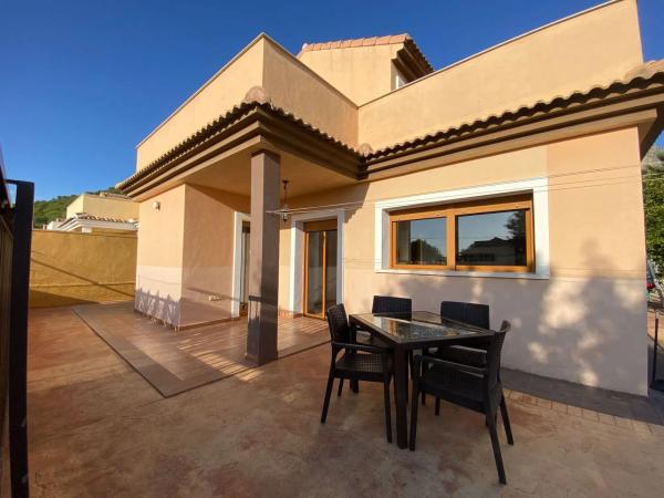 Independent chalet for sale in Calle Solana, Polop
thumbnail 2