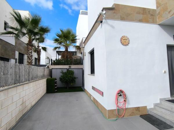 Chalet pareado photo 1