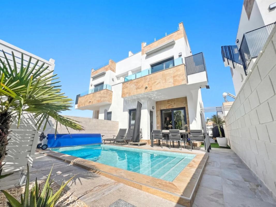 Properties for sale and rent in Spain photo 4