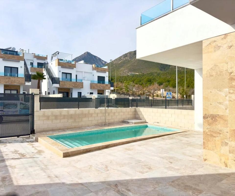 Sale of independent chalet in La Alberca, Polop
 photo 4