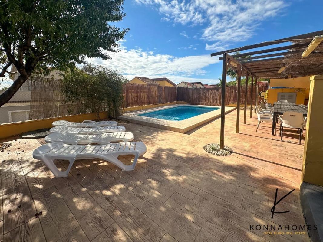 Sale of independent chalet in Casco urbano, Polop
 photo 3