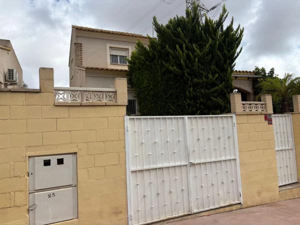 Independent chalet for sale in La Alberca, Polop
photo 1