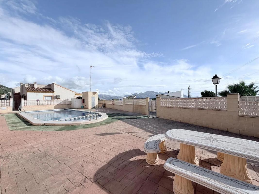 Sale of independent chalet in La Alberca, Polop
 photo 5