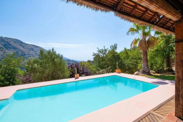 Independent chalet for sale in Xirles, Polop
thumbnail 2
