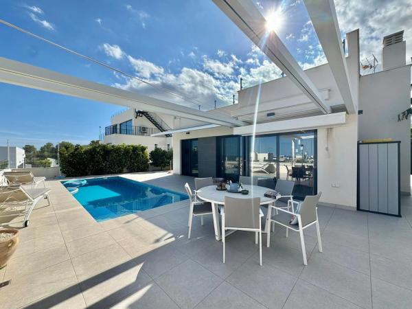 Independent chalet for sale in Casco urbano, Polop
photo 1