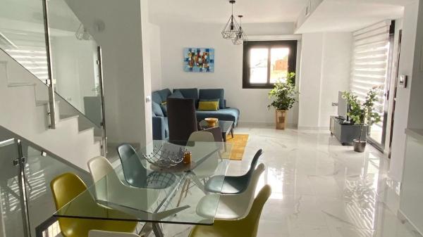 Частный шале на продаже в  Calle Florencia, Полоп photo 4