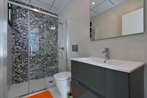 Terraced house for sale at Calle Nimega, 8 , Polop thumbnail 2
