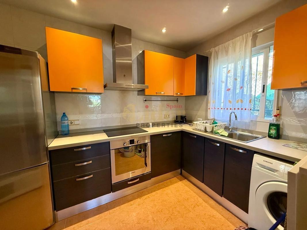 Sale of independent chalet in Calle Huelva, Polop
photo 3