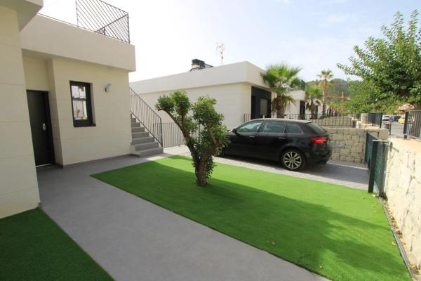 Independent chalet for sale in Casco urbano, Polop
photo 1