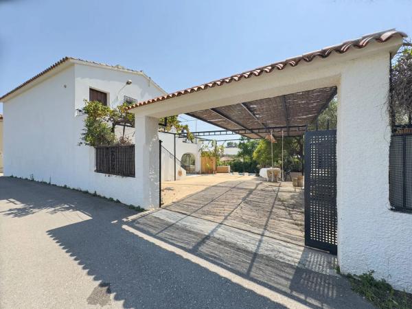 Independent chalet for sale in Partida Tossal, Polop
thumbnail 1