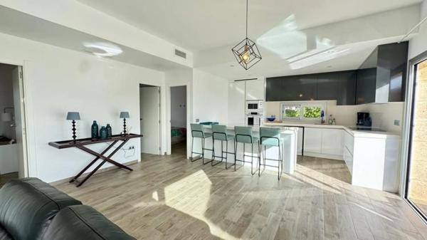 Independent chalet for sale in Calle Venecia, Polop
photo 1