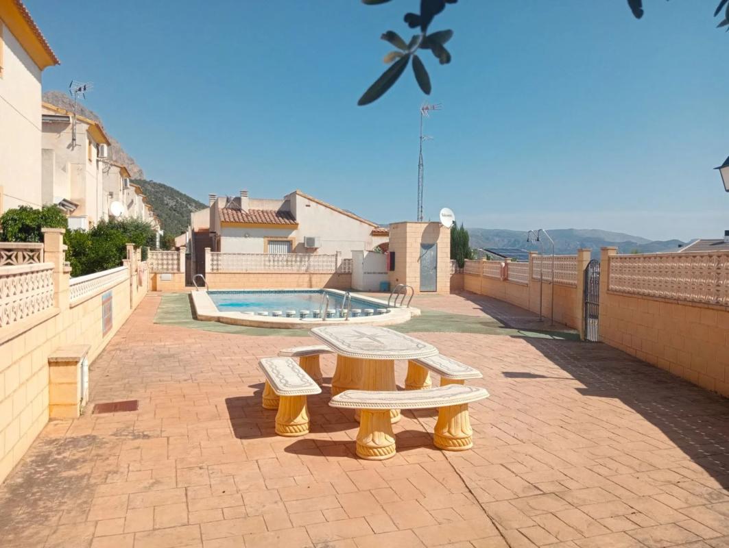 Sale of independent chalet in La Alberca, Polop
 photo 3