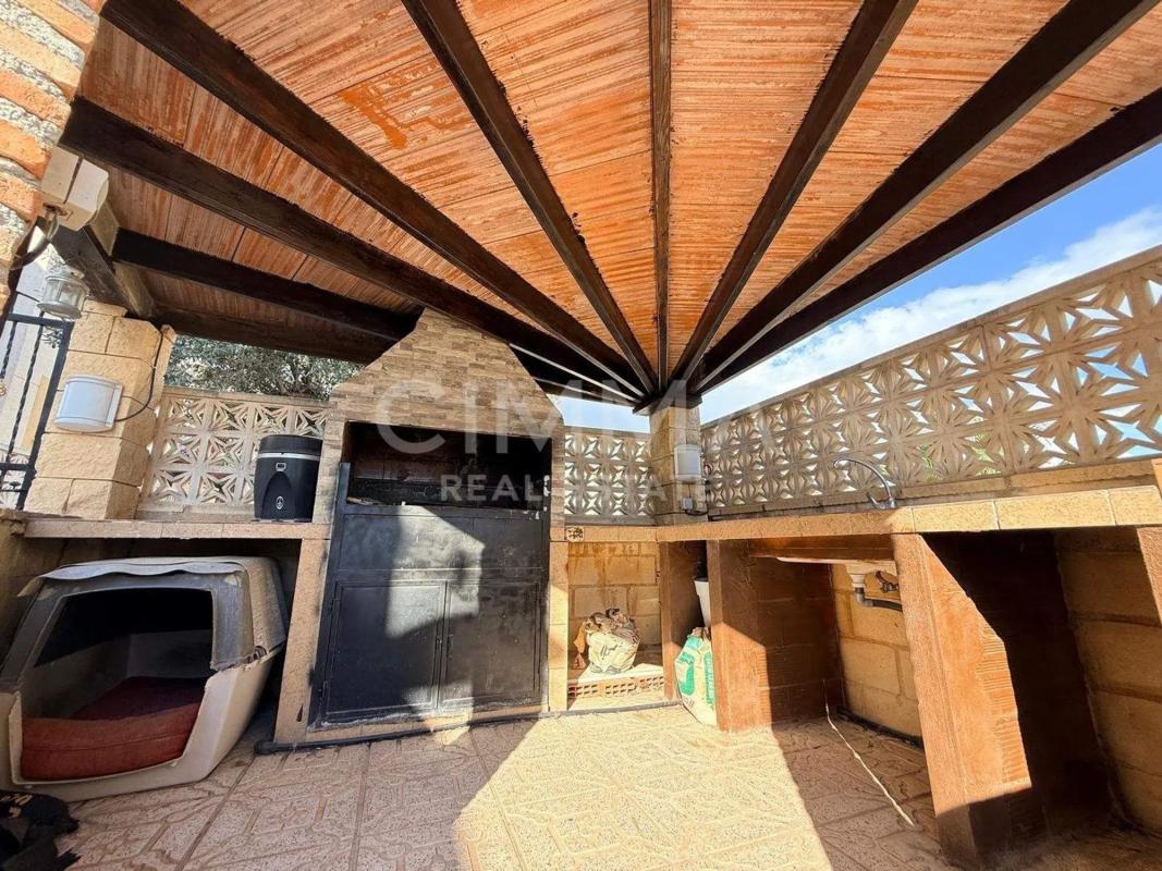 Sale of independent chalet in Calle Sevilla, Polop
photo 2