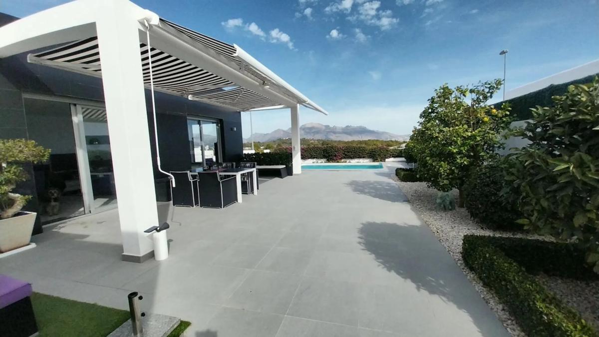 Sale of independent chalet in La Alberca, Polop
 photo 2