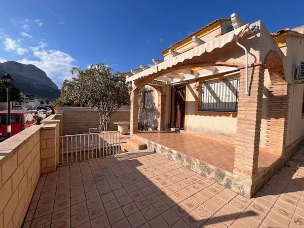 Independent chalet for sale in Calle Sevilla, Polop
 photo 1