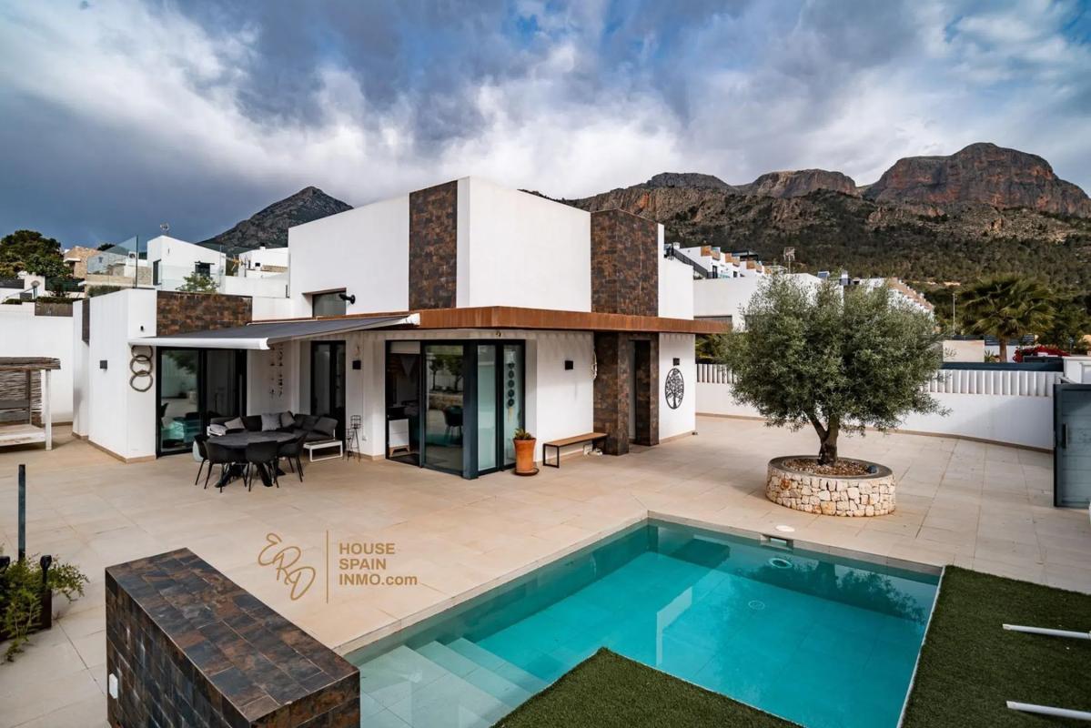 Продажа отдельного шале в  La Alberca, Полоп photo 2