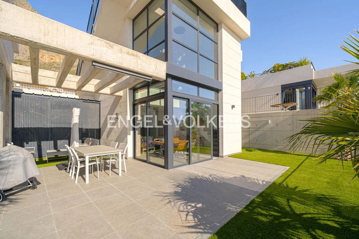 Venta de chalet independiente en Calle Mariola, 1, Polop
photo 2