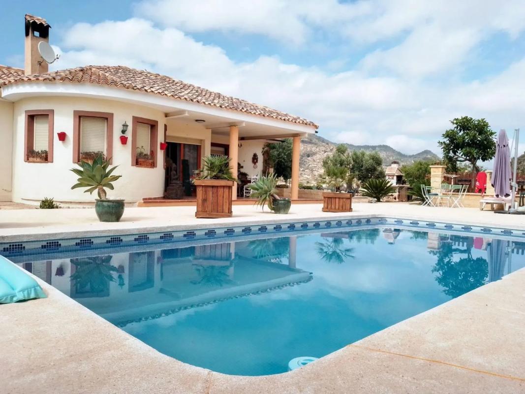 Venta de chalet independiente en Relleu, Relleu
photo 1