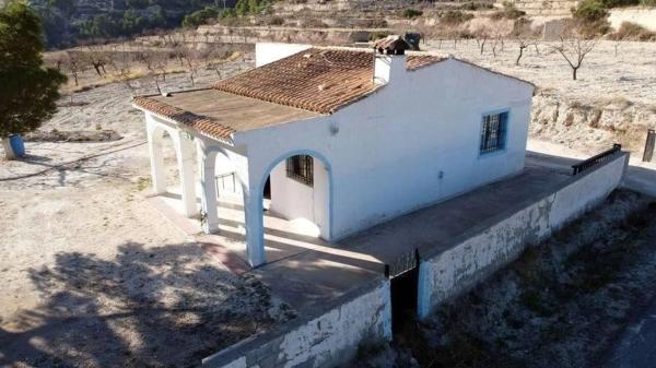 Independent chalet for sale in Relleu, Relleu
photo 1