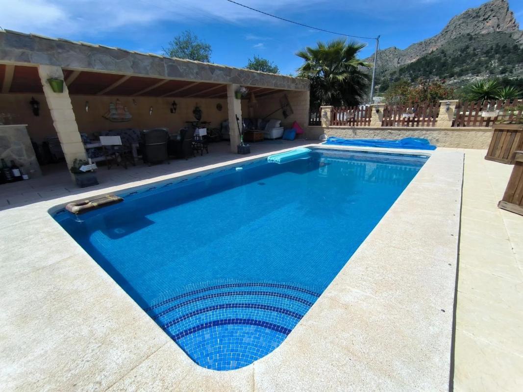 Sale of independent chalet in Relleu, Relleu
photo 5
