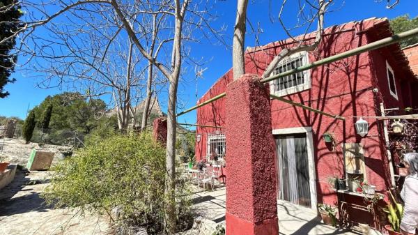 Rustic farm for sale in Relleu , Relleu photo 1