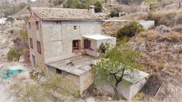 Independent chalet for sale in Sella, Sella
photo 1
