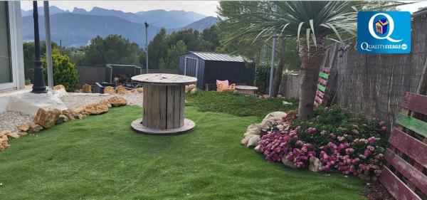 Chalet independiente en venta en Tarbena, Tarbena
photo 1
