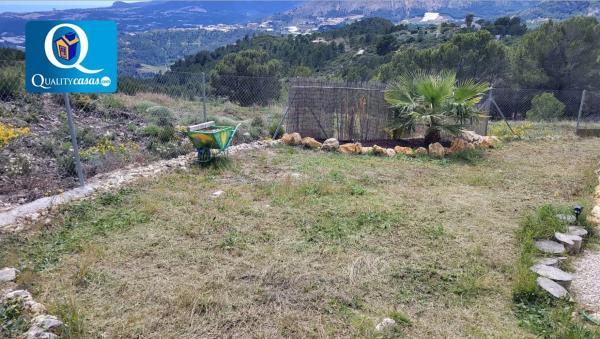 Chalet independiente en venta en Tarbena, Tarbena
thumbnail 1