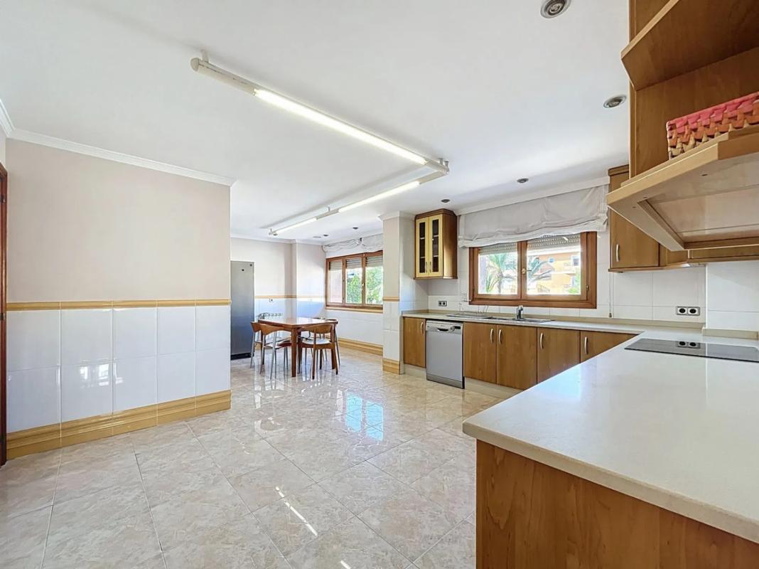 Продажа квартиры на Calle Madrid, Алфаз дель Пи
photo 3
