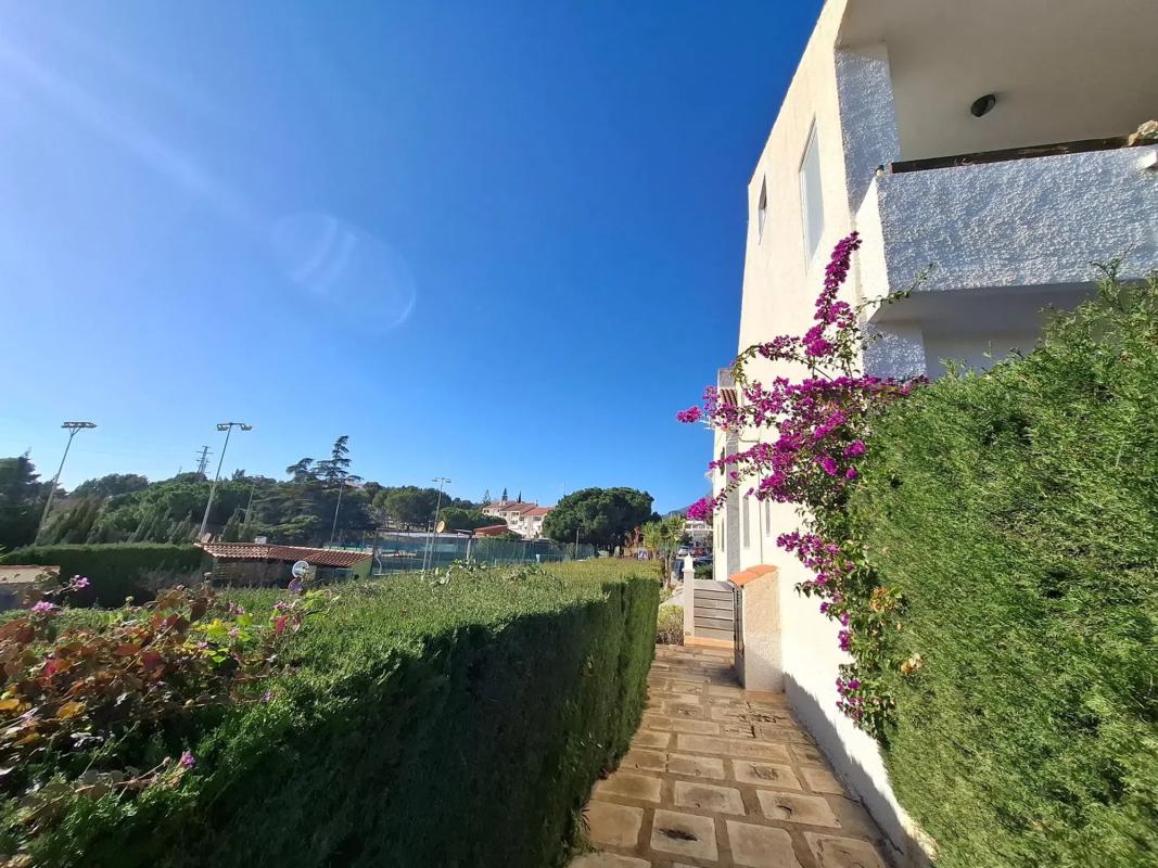 Продажа квартиры на Calle manises, Алфаз дель Пи
photo 3