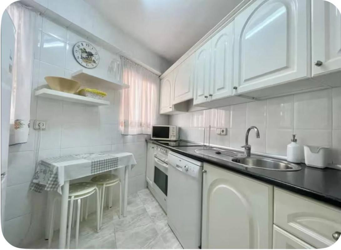 Venta de piso en Calle de Tomàs Ortuño, Benidorm
photo 2