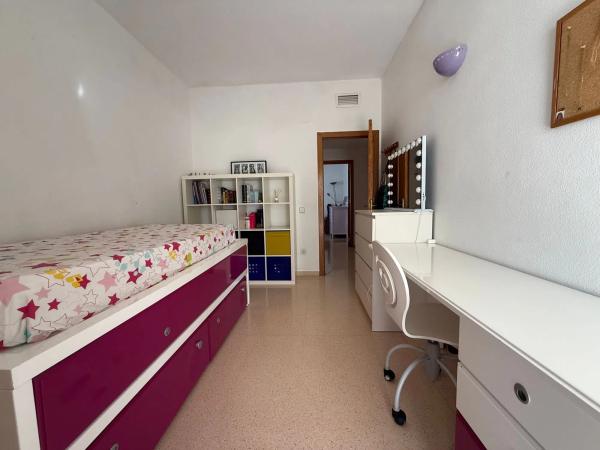 Venta de piso en Avenida del Municipi, Benidorm
thumbnail 2