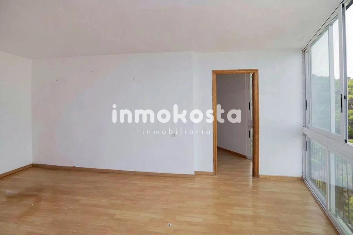 Продажа квартиры на Avenida de Montecarlo, Бенидорм
 photo 3