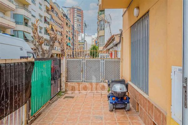 Apartment for sale in Calle de la Virgen de la Almudena, Benidorm thumbnail 1