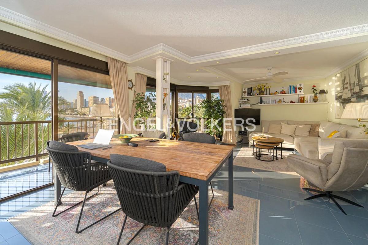 Продажа квартиры на Calle del Condestable Zaragoza, Бенидорм
photo 2