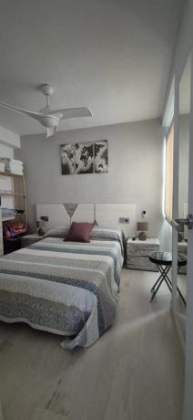 Apartment for sale in  Calle del Condestable Zaragoza, Benidorm photo 4