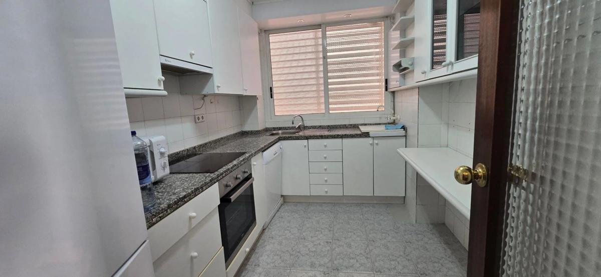 Продажа квартиры на CL RIOJA DE LA, 4, Бенидорм
 photo 2