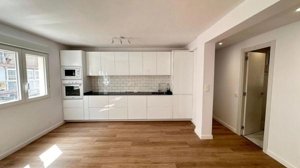Квартира на продажу на  Calle Maravall, 5, Бенидорм photo 1
