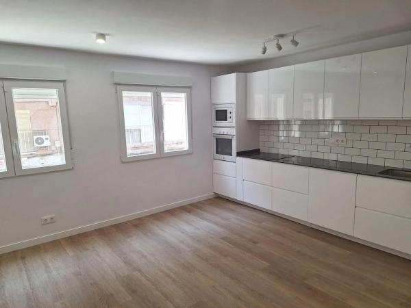Квартира на продажу на  Calle Maravall, 5, Бенидорм photo 2