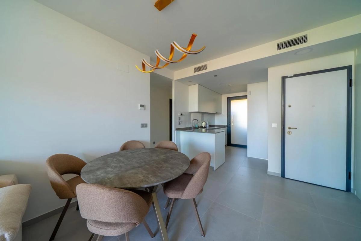 Sale of apartment in Calle Presidente Adolfo Suárez, Benidorm
photo 5