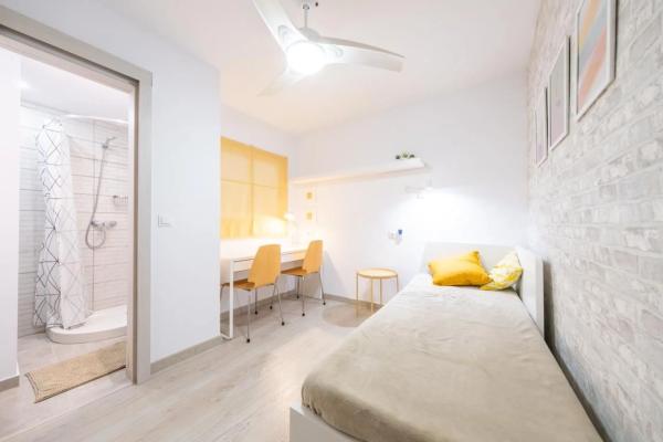 Квартира на продажу на  Calle de Tomàs Ortuño, 85, Бенидорм photo 2