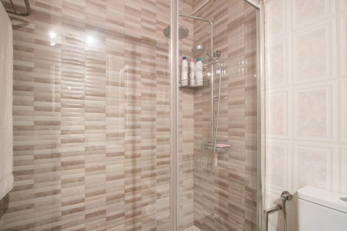 Sale of apartment in Avenida del Mediterráneo, Benidorm
photo 2