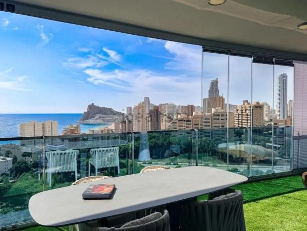 Piso en venta en Playa de Poniente, Benidorm
 photo 1