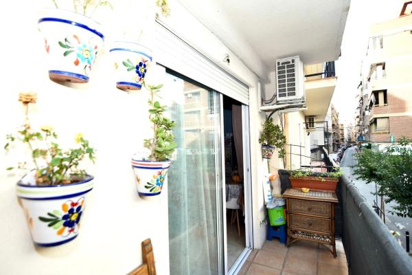 Квартира на продажу на Calle Del Pino, 4, Бенидорм photo 1