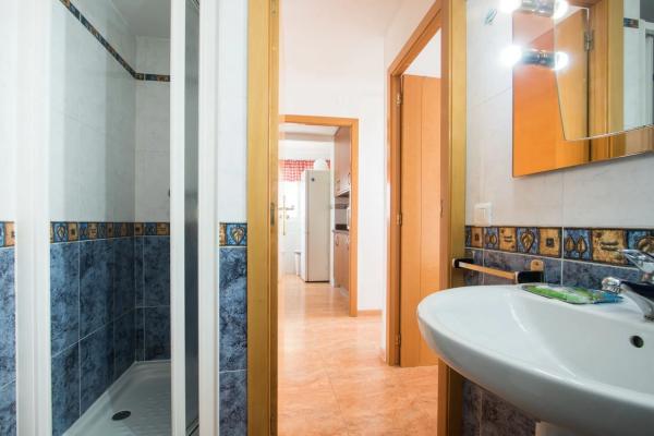 Apartment for sale in  Avenida de Uruguay, Benidorm photo 2